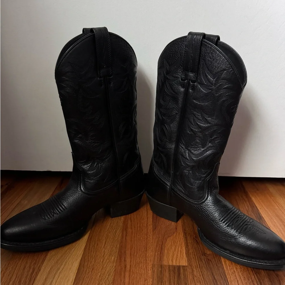 π€ Host Pickπ€ Ariat Menβs Heritage Round Toe Leather Cowboy Boots - Picture 3 of 7